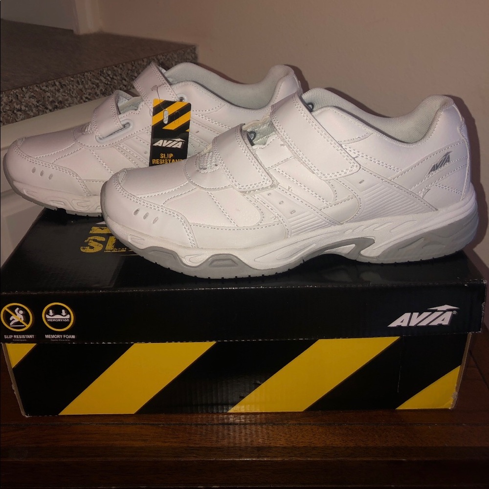 Avia Women’s 11 “Avia Union II Strap” Sneaker -NEW